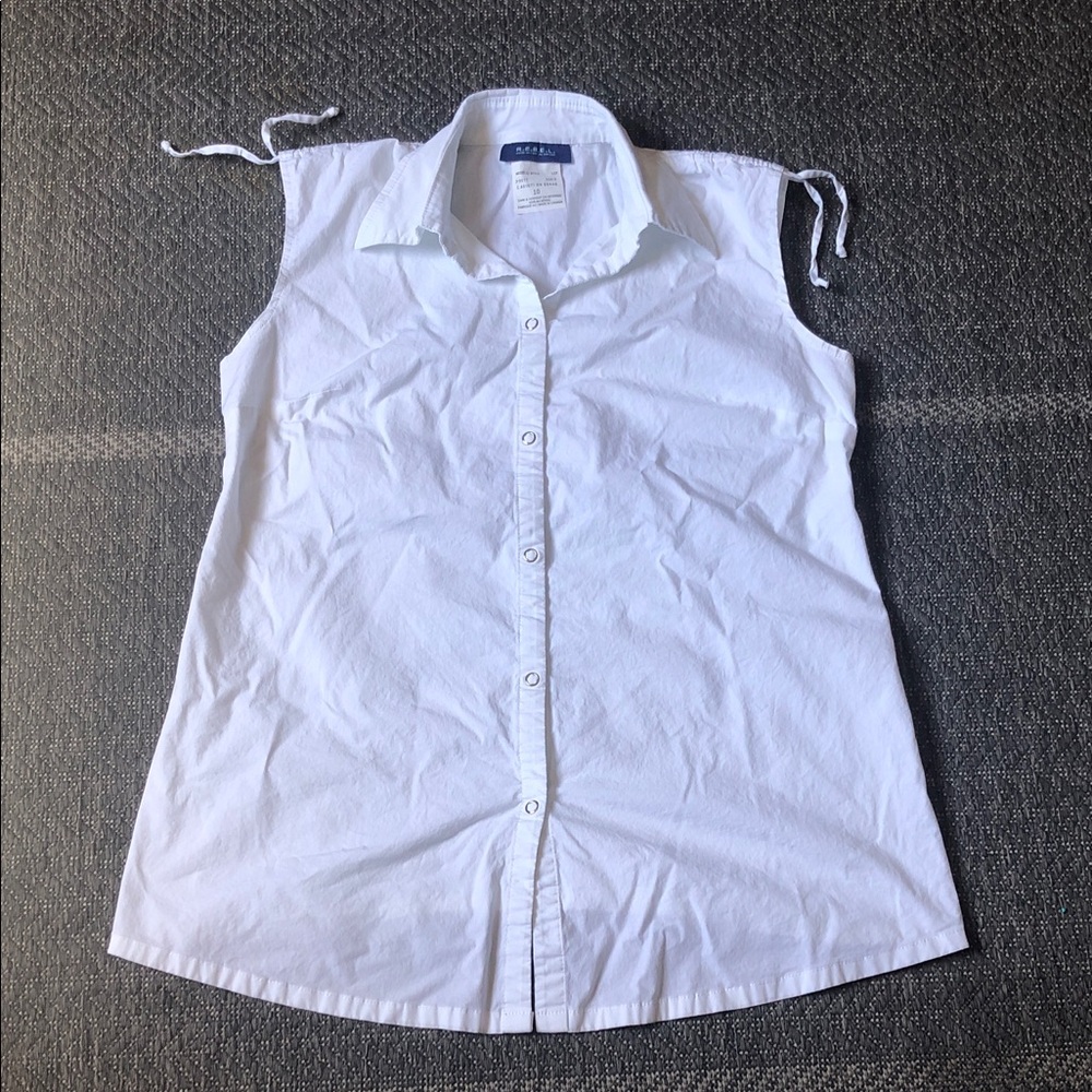 rebels White Sleeveless Button-Down Tie-Shoulder Shirt